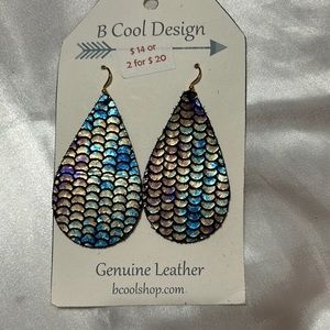 Leather earrings